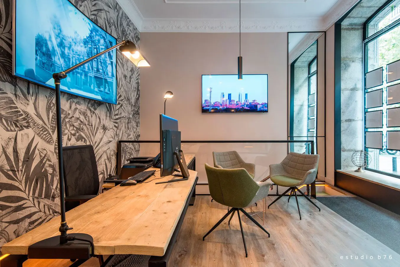 proyecto y construcción agencia retail state 