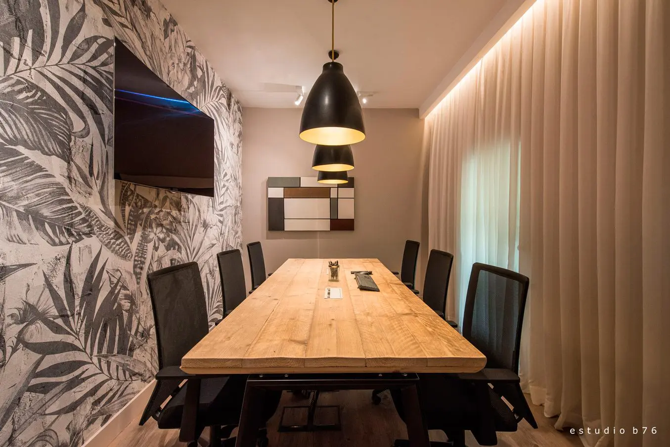 proyecto y construcción agencia retail state 