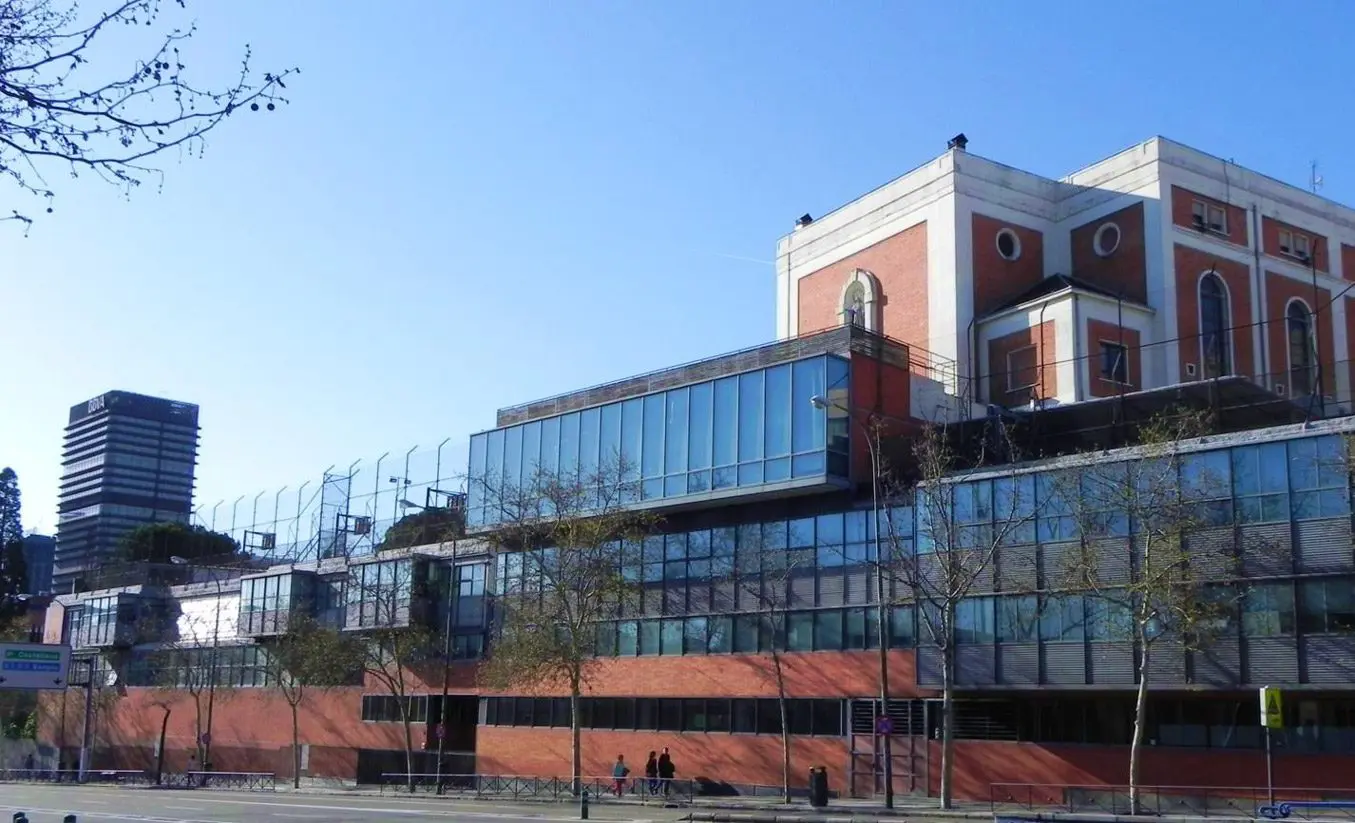 Reforma Colegio Maravillas por Estudio b76 y Virai Arquitectos.