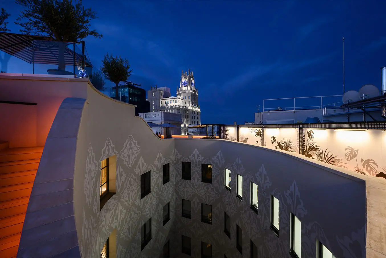 Estudio b76 Arquitectura Interior, Decoración y Equipamiento Hotel Pestana CR7 Gran Vía Madrid