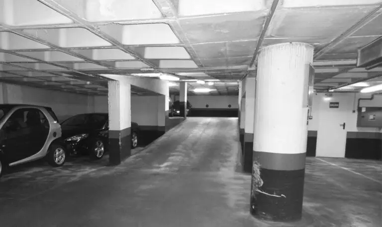 garaje, aparcamiento bonito, garaje con diseño, avenida de Brasil, garaje moderno, estudio b76