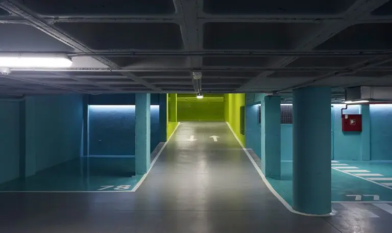 garaje, aparcamiento bonito, garaje con diseño, avenida de Brasil, garaje moderno, estudio b76