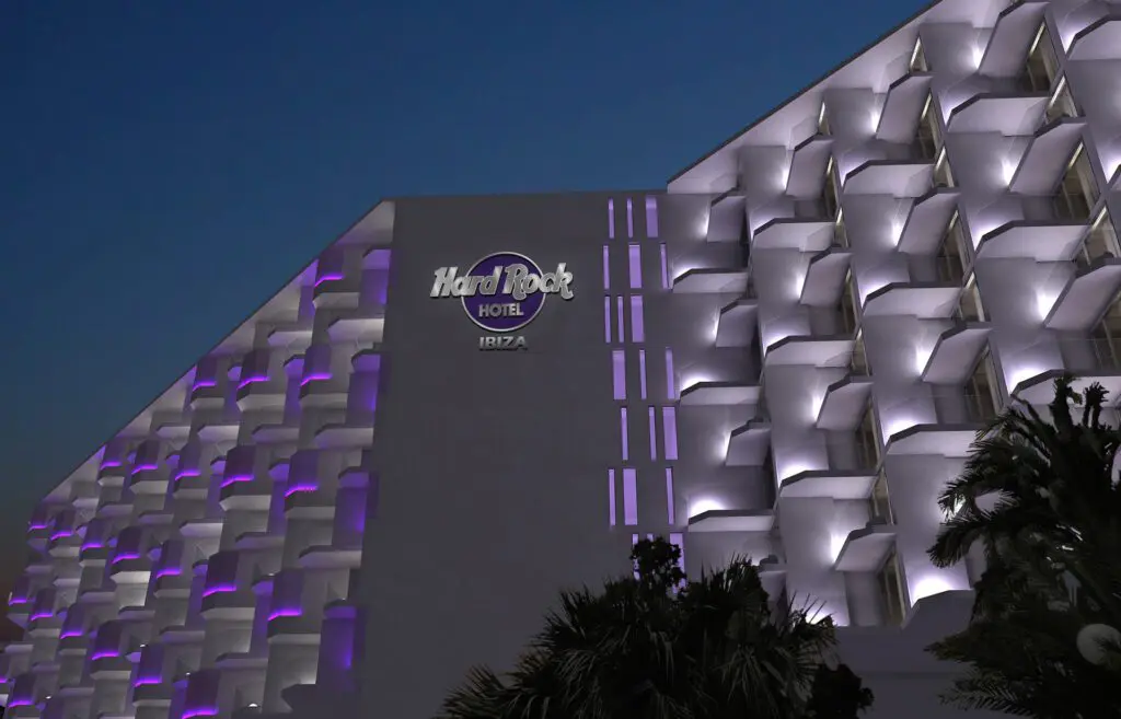 hotel, hotel de playa, palladium hotel group, Hard Rock Hoteles, Ibiza, estudio b76