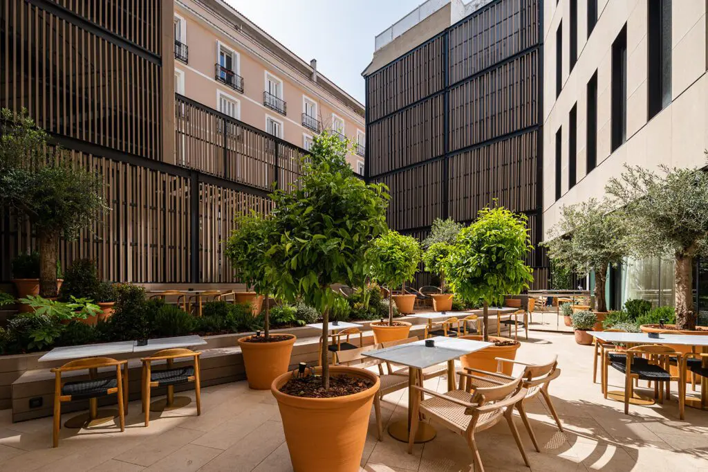 HOTEL OCEAN DRIVE MADRID. PLAZA DE ISABEL II