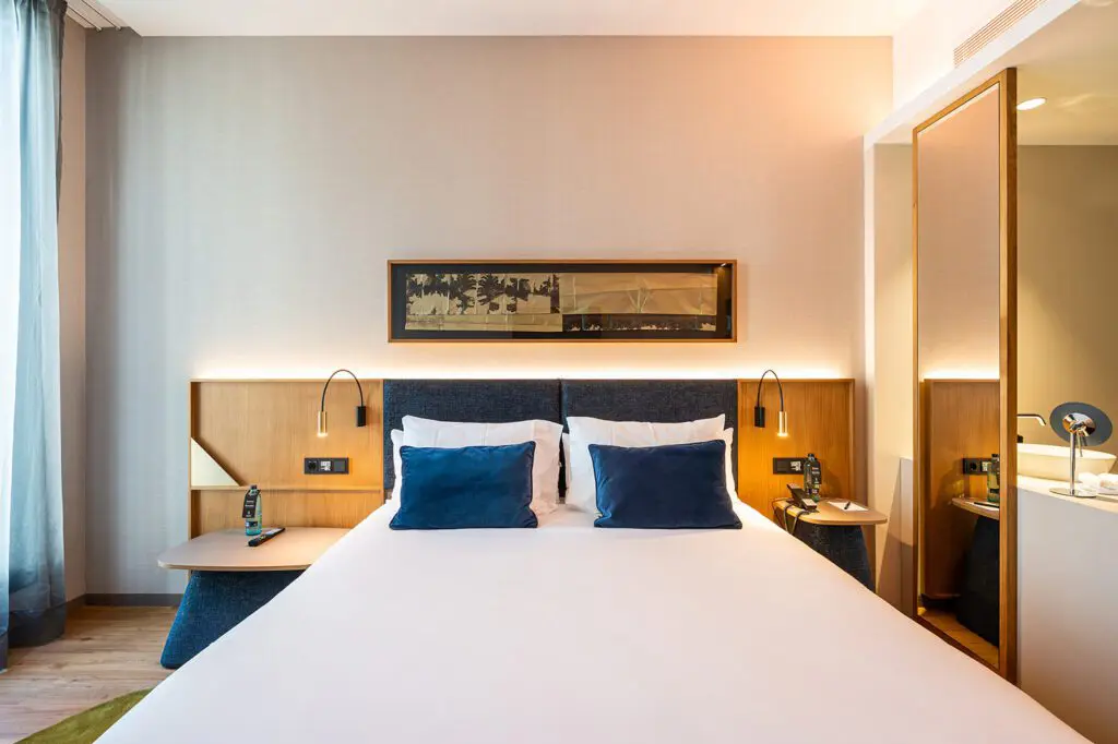 HOTEL OCEAN DRIVE MADRID. PLAZA DE ISABEL II