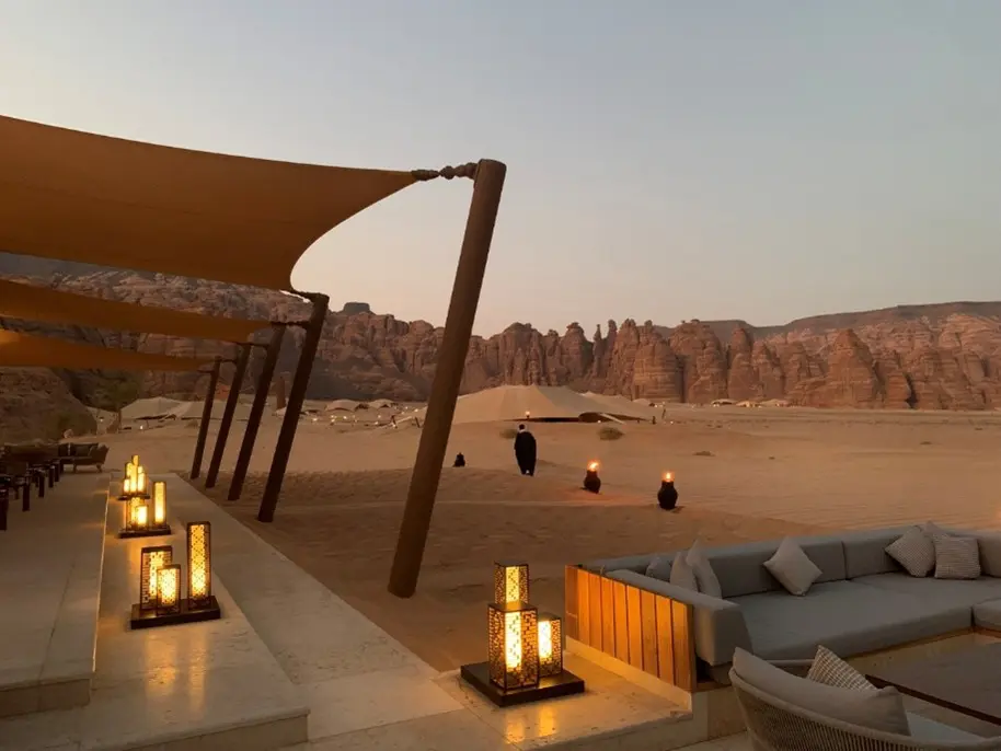 Vistas del Banyan Tree Al Ula desde su restaurante. Fotografía Estudio b76.